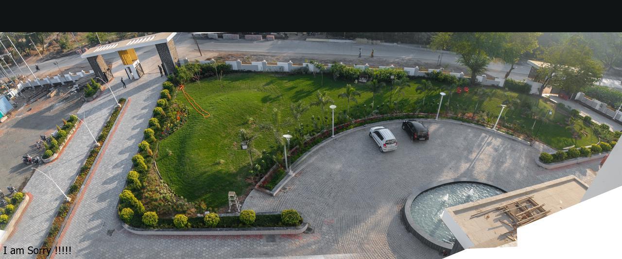 Hotel Atharva Ujjain Esterno foto
